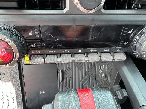 Used 2024 Toyota Tacoma TRD Pro AWD/4WD image 20