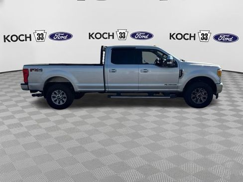 Used 2017 Ford F250 XLT w/ XLT Premium Package AWD/4WD image 9