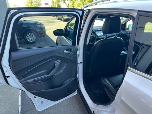 Used 2017 Ford Escape Titanium w/ Equipment Group 301A AWD/4WD image 22