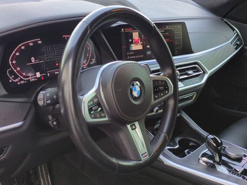 Used 2022 BMW X7 xDrive40i w/ M Sport Package AWD/4WD image 17