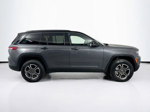 Used 2022 Jeep Grand Cherokee Trailhawk image 4