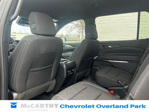New 2026 Chevrolet Traverse LT image 17