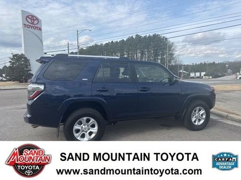 Used 2022 Toyota 4Runner SR5 Premium w/ Moonroof Package image 2
