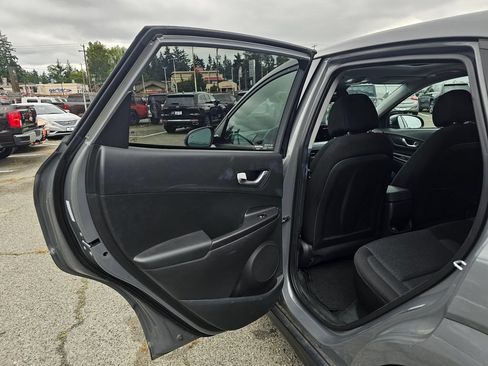 Used 2023 Hyundai Kona SEL FWD image 15