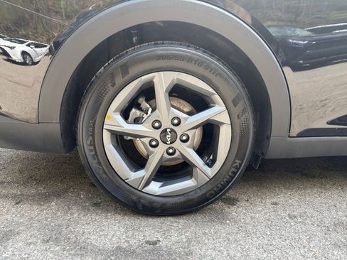 Used 2025 Kia K4 LXS FWD image 30