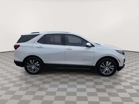 Used 2024 Chevrolet Equinox Premier image 4