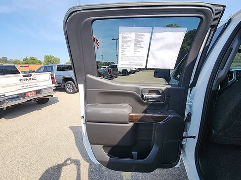Used 2022 GMC Sierra 1500 Elevation image 26