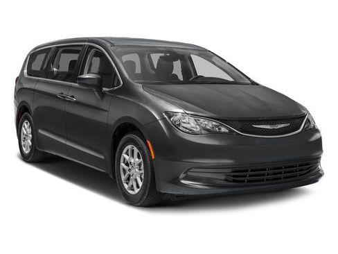 Used 2017 Chrysler Pacifica Touring w/ Tire & Wheel Group FWD image 9