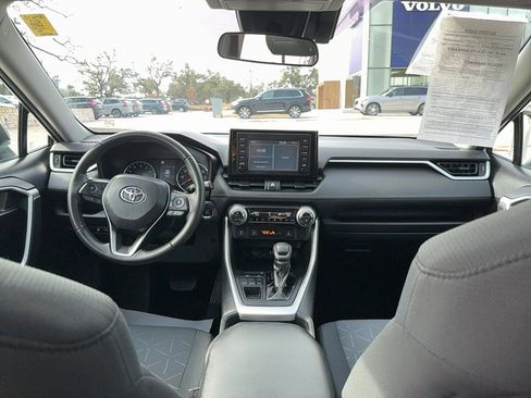 Used 2019 Toyota RAV4 XLE w/ Convenience Package image 17