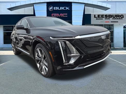 Used 2026 Cadillac Lyriq Signature Luxury w/ Nappa Leather Package AWD/4WD image 1