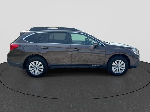 Used 2019 Subaru Outback 2.5i Premium w/ Popular Package #2 AWD/4WD image 9