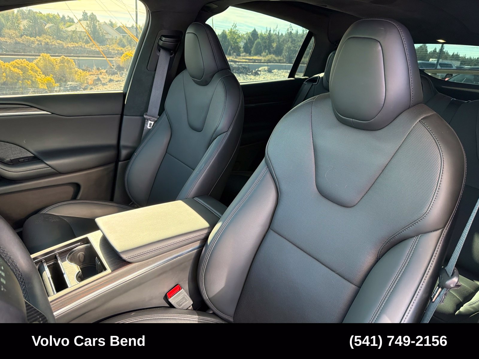 Used 2025 Tesla Model X AWD/4WD image 19