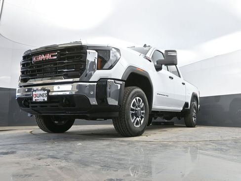 New 2026 GMC Sierra 3500 Pro w/ 1SA Pro Safety Plus Package AWD/4WD image 28