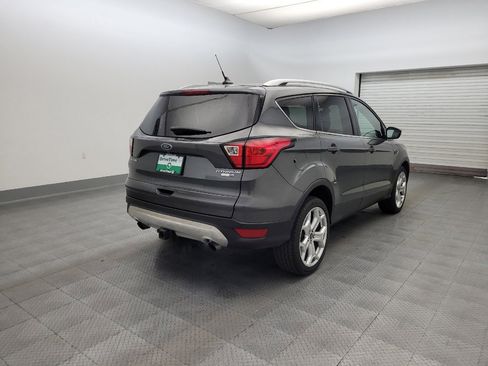 Used 2019 Ford Escape Titanium AWD/4WD image 9