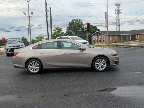 Used 2024 Chevrolet Malibu LT FWD image 10