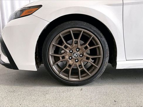 Used 2023 Toyota Camry SE image 6