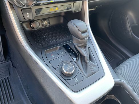 Certified 2024 Toyota RAV4 LE AWD/4WD image 22