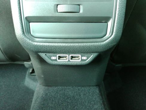 Used 2022 Volkswagen Passat 2.0T SE image 29