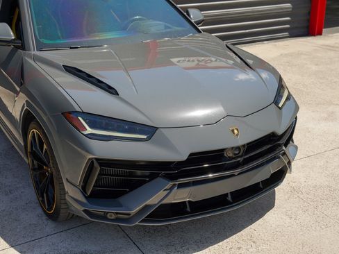 Used 2023 Lamborghini Urus S AWD/4WD image 7