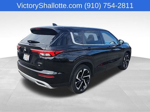 Used 2022 Mitsubishi Outlander SE image 26