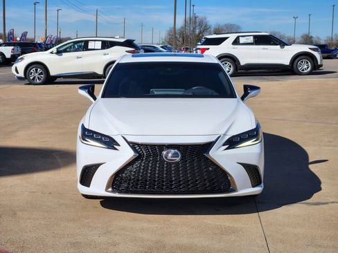 Used 2022 Lexus ES 350 F Sport image 2