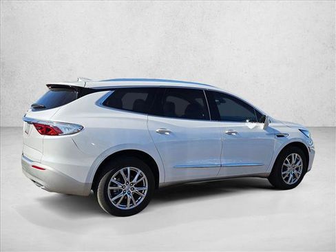 Used 2023 Buick Enclave Essence w/ Experience Buick Package image 5