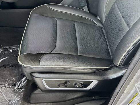 Used 2022 RAM 1500 Laramie w/ Sport Appearance Package image 18