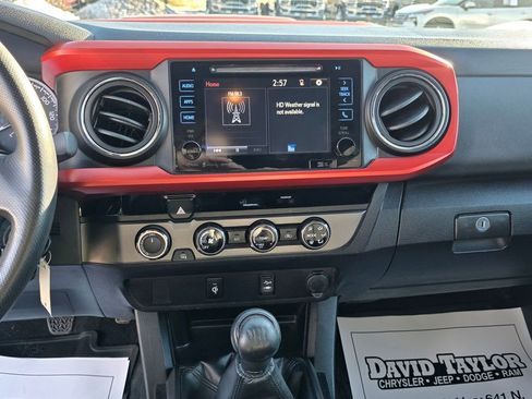 Used 2017 Toyota Tacoma SR5 image 20