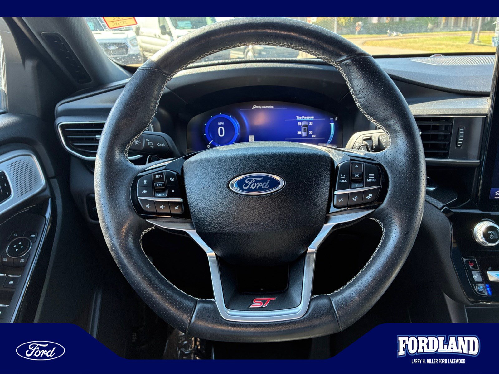 Used 2023 Ford Explorer ST w/ Equipment Group 401A AWD/4WD image 9