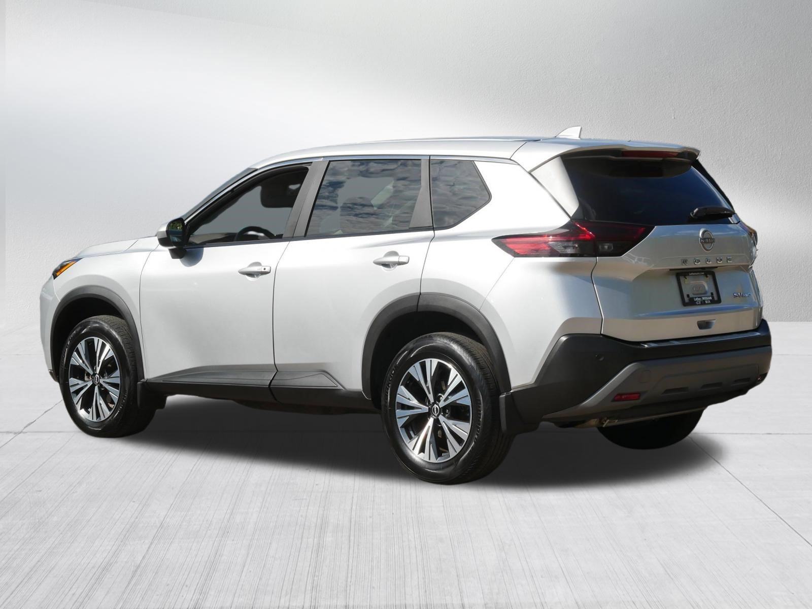 Certified 2023 Nissan Rogue SV AWD/4WD image 5