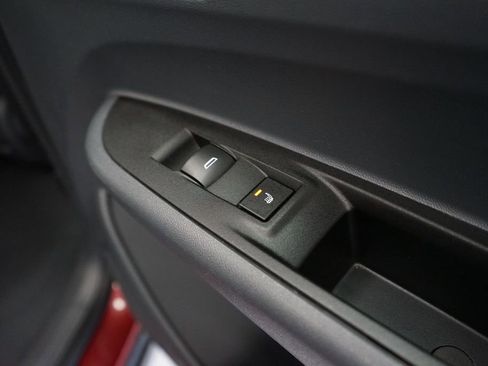 Used 2018 Chevrolet Bolt Premier w/ Driver Confidence II Package FWD image 13