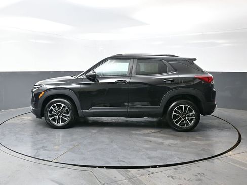 Used 2025 Chevrolet TrailBlazer LT w/ Driver Confidence Package image 11