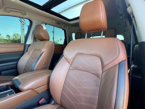 Used 2023 Nissan Pathfinder Platinum image 22