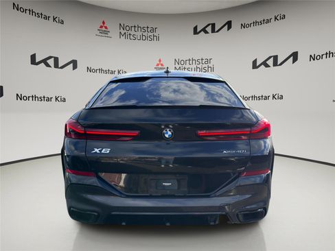 Used 2022 BMW X6 xDrive40i w/ M Sport Package image 3