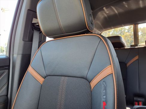 New 2026 GMC Canyon AT4 image 15