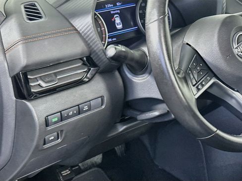 Used 2025 Nissan Sentra SR FWD image 16