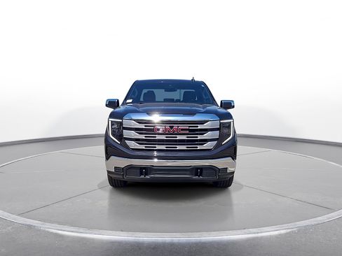 Used 2022 GMC Sierra 1500 SLE w/ X31 Off-Road Package AWD/4WD image 3