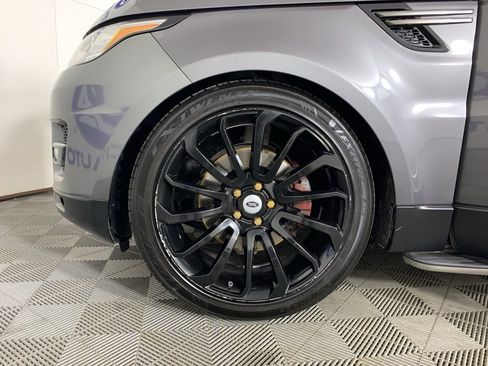 Used 2016 Land Rover Range Rover Sport SE image 11