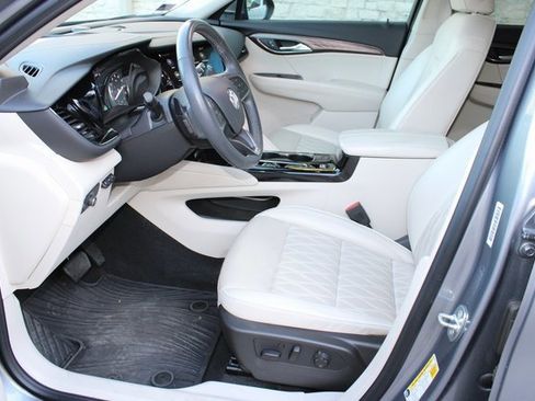 Used 2022 Buick Envision Avenir w/ Technology Package II image 16