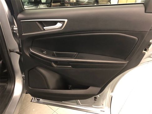 Used 2022 Ford Edge SEL w/ Convenience Package image 32