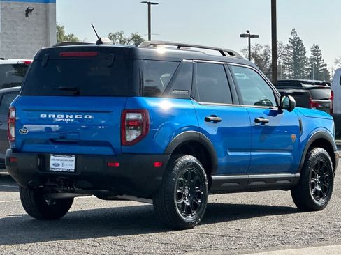 Used 2025 Ford Bronco Sport Badlands image 2