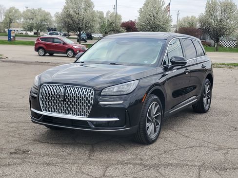 Certified 2024 Lincoln Corsair AWD w/ Equipment Group 101A image 3
