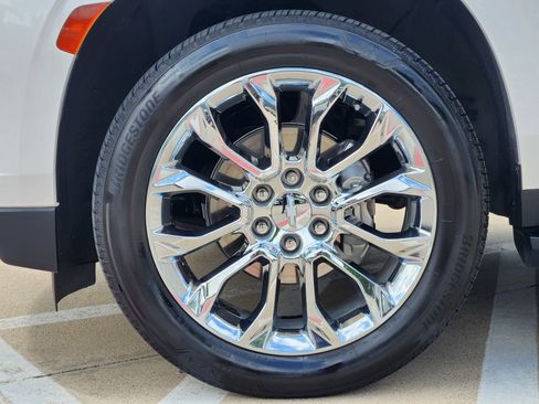 Used 2023 Chevrolet Tahoe Premier RWD image 11