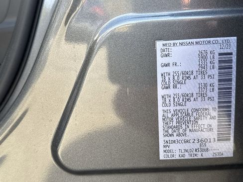 Used 2024 Nissan Pathfinder SL image 26