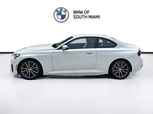 Used 2023 BMW 230i Coupe RWD image 4