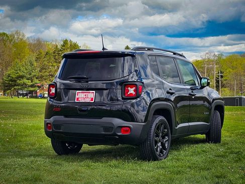Certified 2022 Jeep Renegade Altitude w/ Convenience Group AWD/4WD image 4