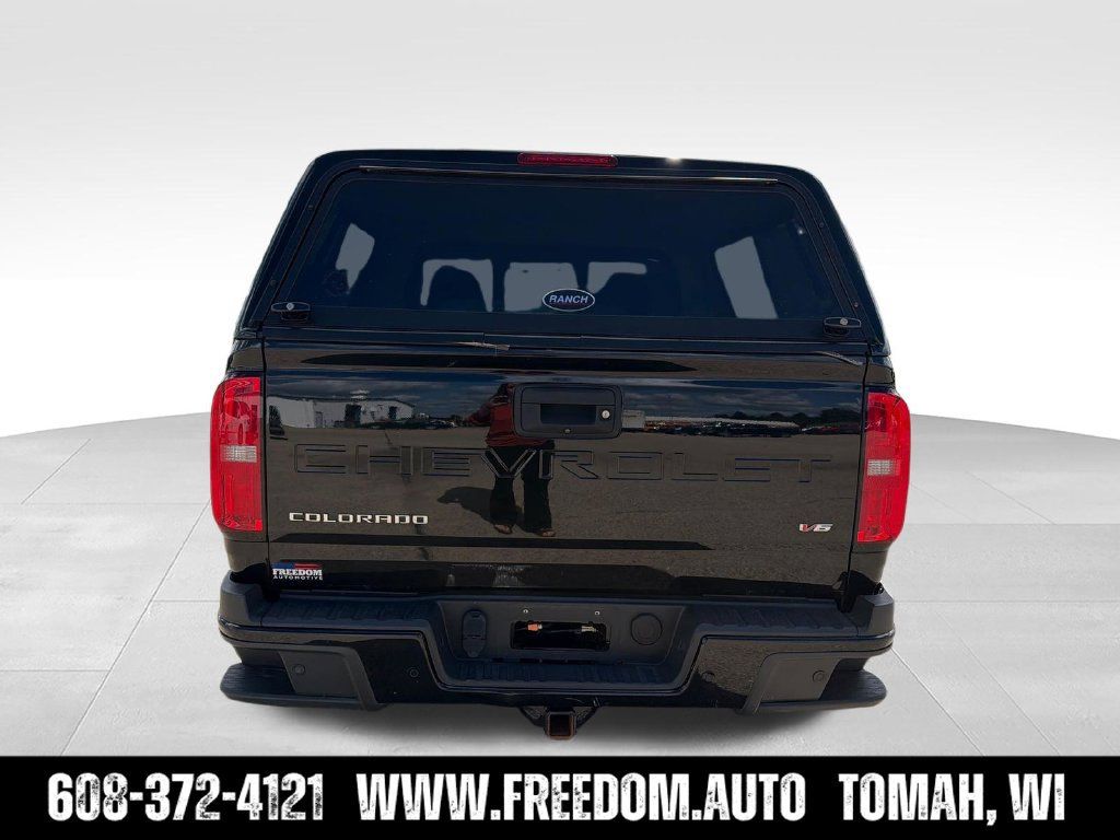 Used 2021 Chevrolet Colorado Z71 w/ Z71 Midnight Edition AWD/4WD image 6