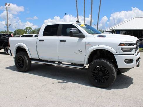 Used 2025 RAM 2500 Big Horn AWD/4WD image 14