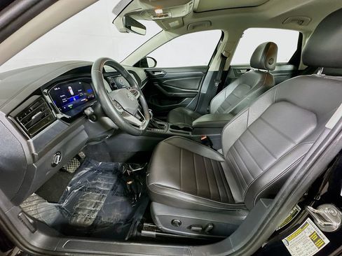 Used 2024 Volkswagen Jetta SE FWD image 13