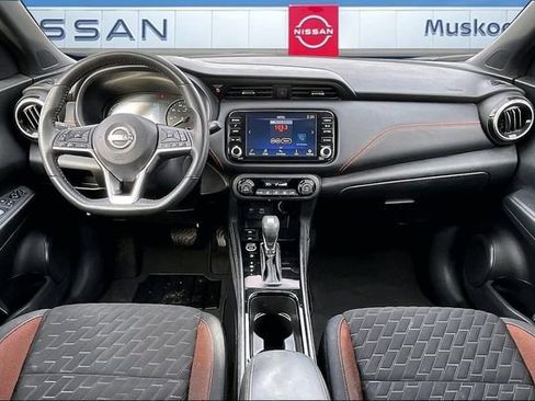 Used 2023 Nissan Kicks SR w/ Exterior Package image 7